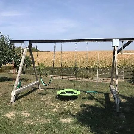 Semesterbostad Homoki Wellness Ueduelohaz Balatonakarattya