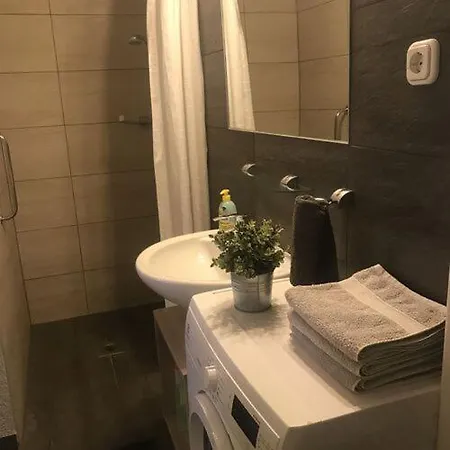 Homoki Wellness Ueduelohaz * Balatonakarattya